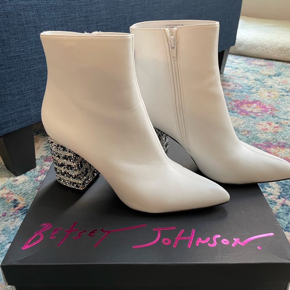 Sparkle White Booties